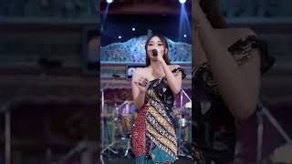 Download lagu RUNTAH (Viral Tiktok) - Difarina Indra - OM ADELLA mp3 Download lagu RUNTAH (Viral Tiktok) - Difarina Indra - OM ADELLA mp3