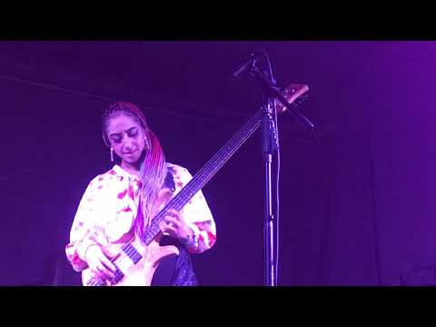 Zuri Appleby sings Street Car