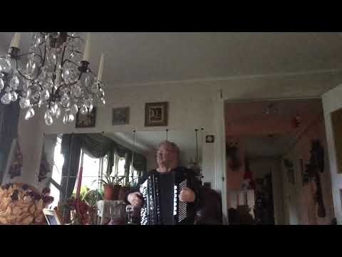 Rodger spelar upp lördagsvalsen av Anselm Johansson