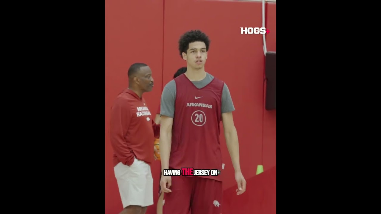 Isaiah Sealy is ready to play for his hometown team 🐗🏀 #arkansas #razorbacks#basketball