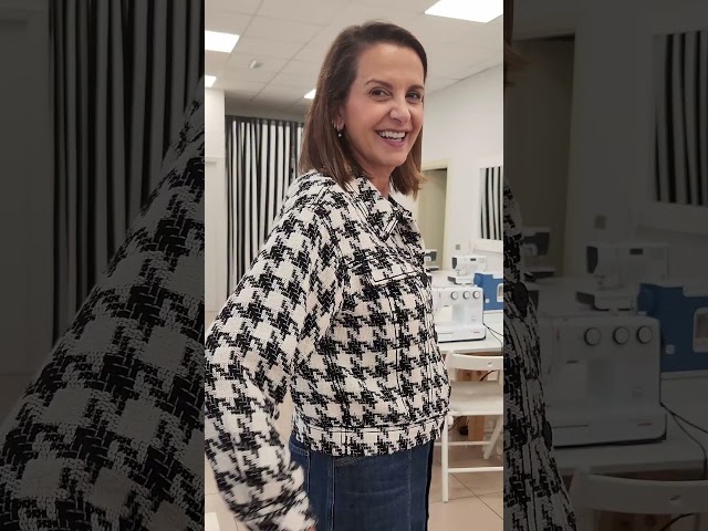Vídeo relacionado con Gabardina De Mezcla De Lana con Estampado De Pata De Gallo para Mujer Abrigo Cruzado con Solapa De Muesca Largo Medio Elegante Abrigo De Invierno con Bolsillos Chaqueta De Pata De Gallo Ropa De Abri