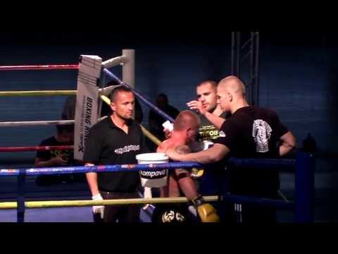 Youngblood20 - Lukas Trgina ( Cerberos Gym ) vs Jan Szajko ( Firegym BB ) Muay Thai 11.5..2013