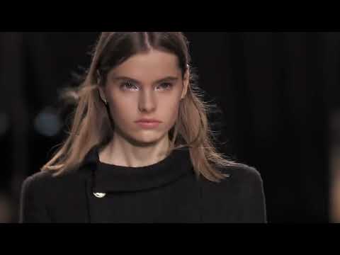 Métiers d’Art 2019 20 Show – CHANEL Shows