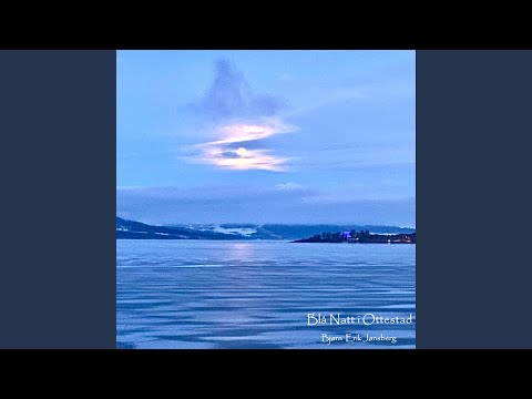 Blå Natt I Ottestad