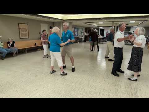 Bob Tevlin cueing at  Singles & Doubles in St. Louis, MO 8/9/25.