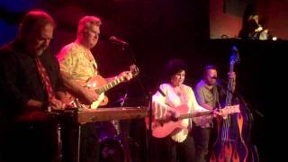 Wanda Jackson "heartbreak hotel"