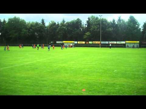 Elias Ball prallen lassen auf Tristan