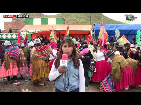 gran desfile  de diferentes municipios  de pacajes