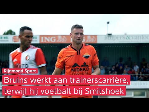 Luigi Bruins voetbalt door bij Smitshoek: 'En wie weet wil ik in de toekomst hoofdtrainer worden'