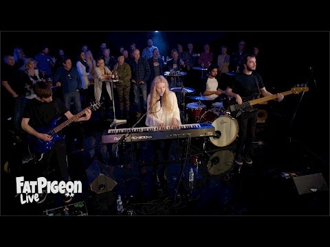 Megan Dixon Hood - Wolves [LIVE]