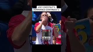 Chestnut downs 70.5 hot dogs to win his 17th Nathan’s Famous Hot Dog Eating Contest title 🏆🌭