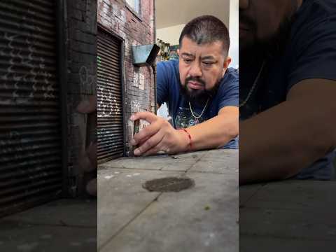 @HenryBeltranArt 's Hyper #realistic #miniature #art #NYC #Street #LA #graffiti #3dprinting #diorama