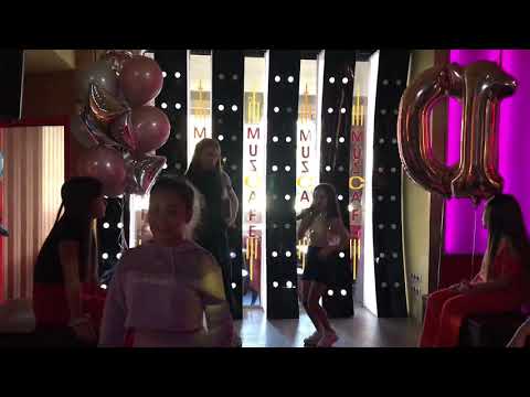 LIVE-Adela Bors & Ariadna Scorpan- How You Like That