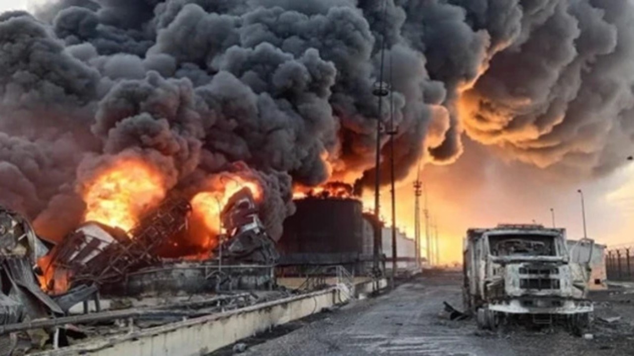 RUSSIAN FUEL CRYSIS IS ESCALATING! LARGEST REFINERY GIANT HAS BEEN FORCED TO SHUT DOWN || 2026
