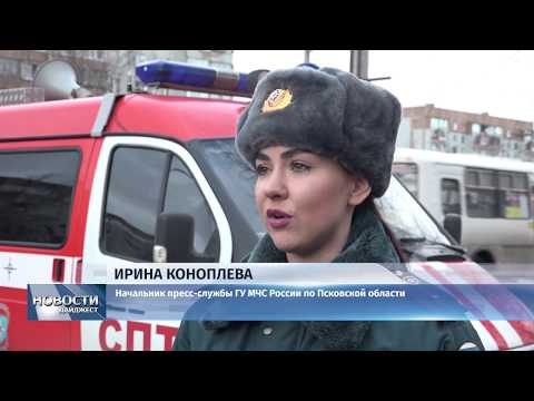 Новости Псков 11.02.2020 / 11 пожарных тушили горящие псковские гаражи и автомобиль