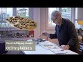 Cees Holtkamp maakt Orientplakken van noten en honing