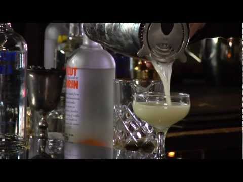 Jasmine Mandarin Sour Cocktail - Simon Ford - Absolut Vodka - Small Screen