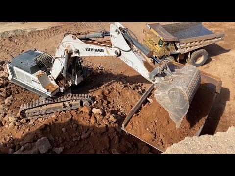 Two Liebherr 984 Excavators Loading A Fleet Of Caterpillar 777 Dumpers - Sotiriadis/Labrianidis