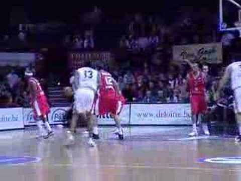 11 15-01-08 BCO-Nymburk - Score van Chuck Davis + bonusvrijw