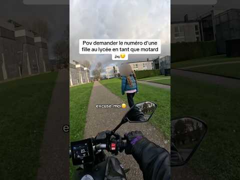 Je demande le numéro de cette lycéenne 😏🔥￼ #drague #fille #motard #effet