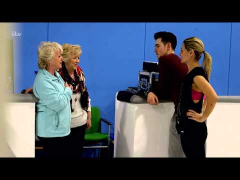 Ray's Mum And Aunt Come To Watch Him Skate - Dancing On Ice