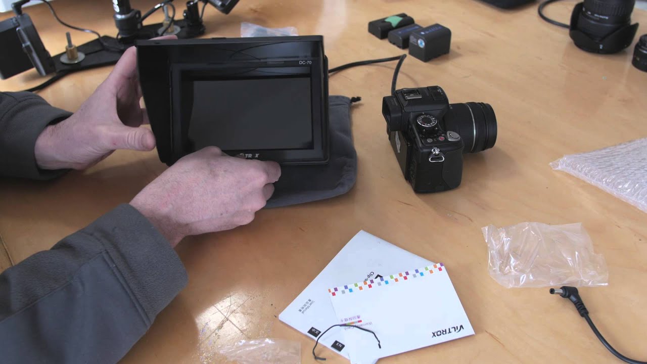 Накамерный монитор Viltrox DC-70 II