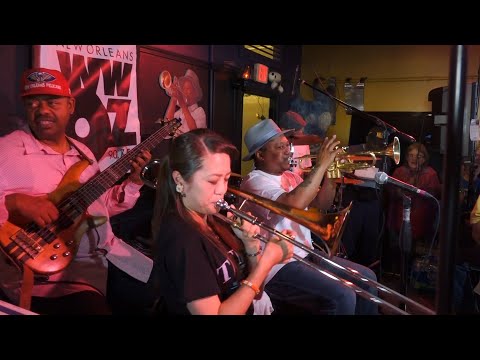 Kermit Ruffins - Hold That Tiger