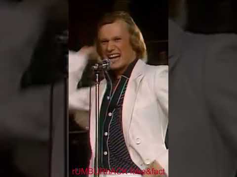 ♂♀ jiŘÍ kORN žAL sE oDKLÁDÁ