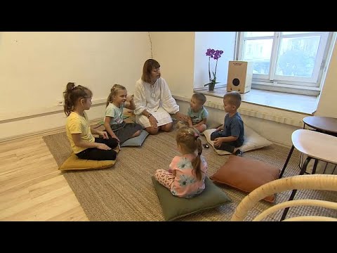 A Budapest, un'oasi di normalità per i rifugiati ucraini