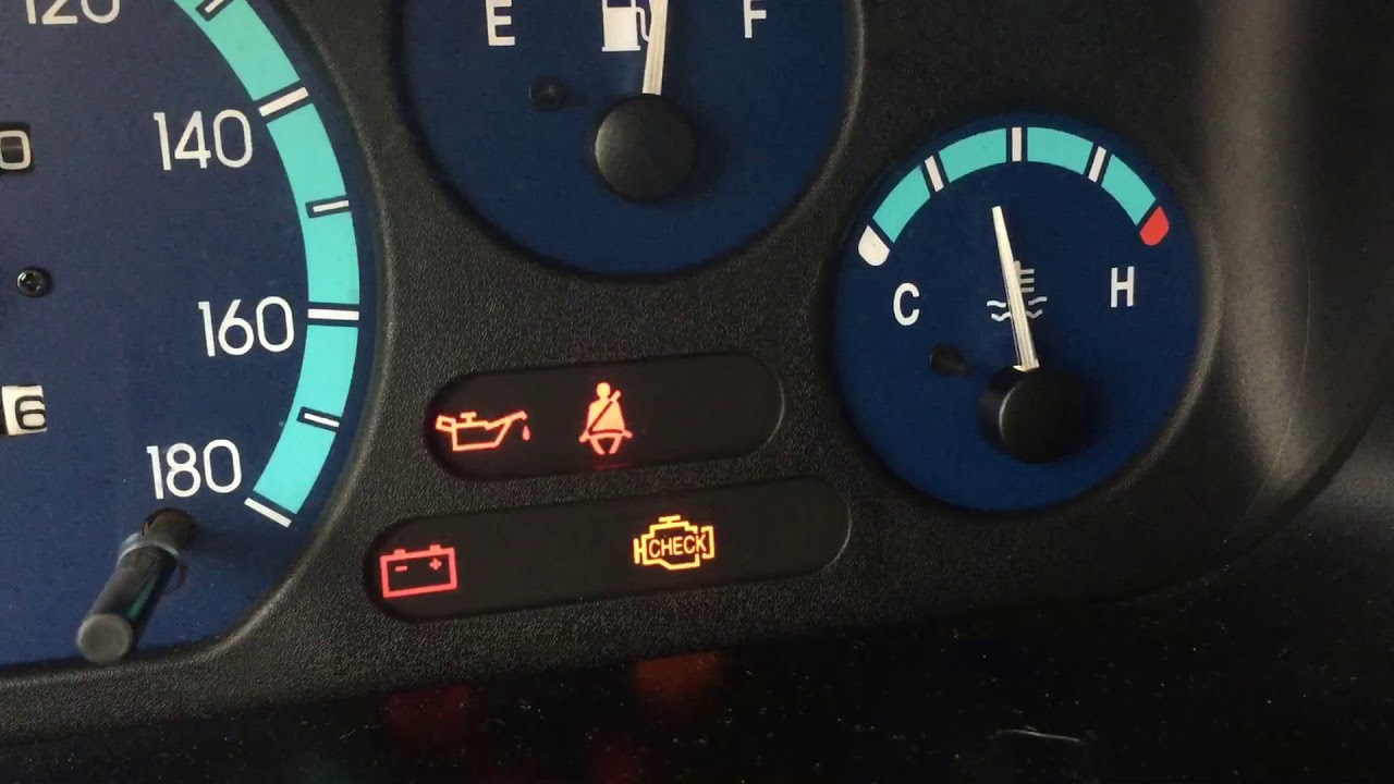 расход топлива матиз 0. 8. дэу матиз загорается. индикатор чек матиз. чеки на панели приборов дэу матиз.