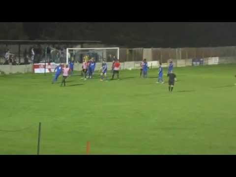 Aveley 1-3 AFC Hornchurch.  Ryman Isthmian League Division 1 North.  Fri4Sep2015