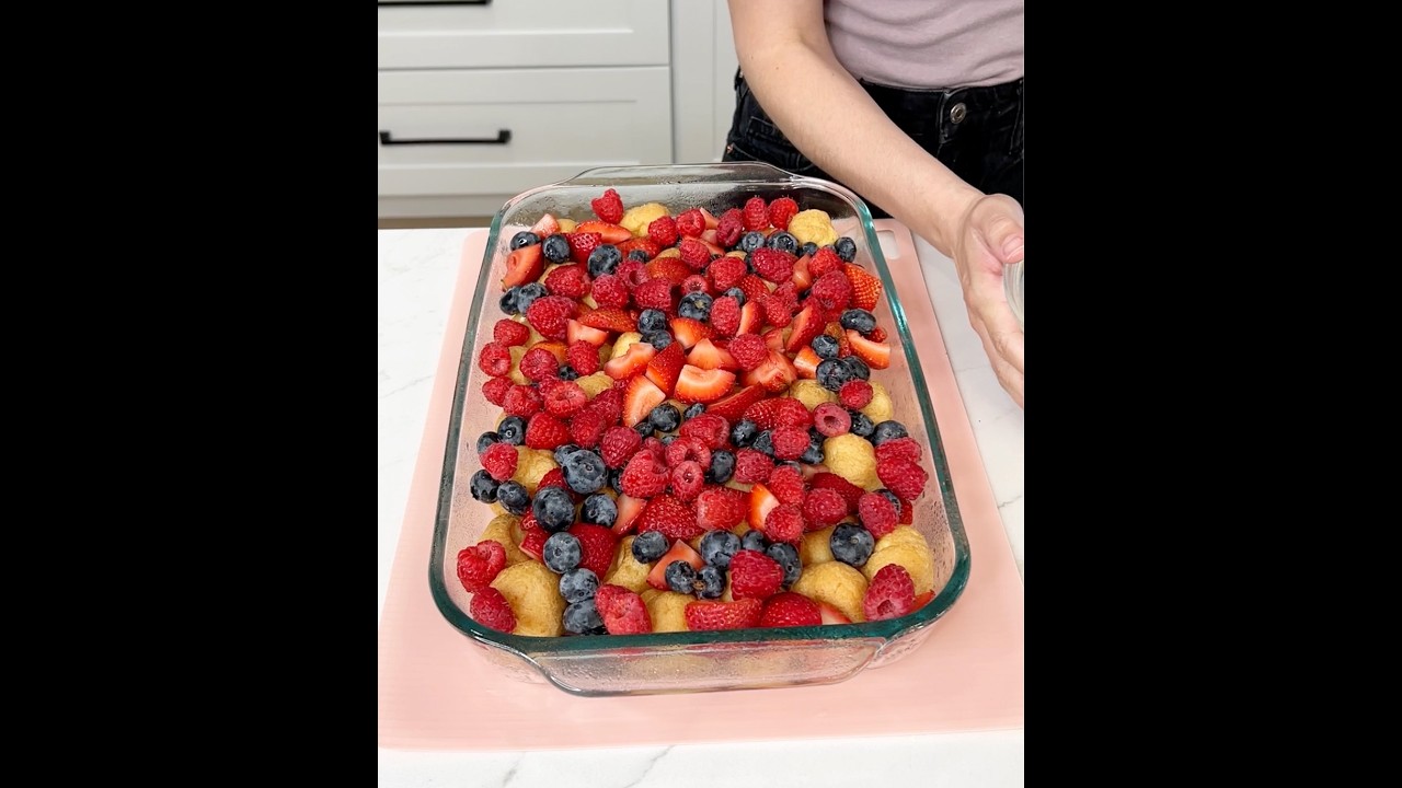 Easy berry breakfast is so good