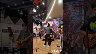 Download lagu Gigs Mall Bekasi Cyber Park | Garasi - Hilang (Cover by SHABIA) mp3