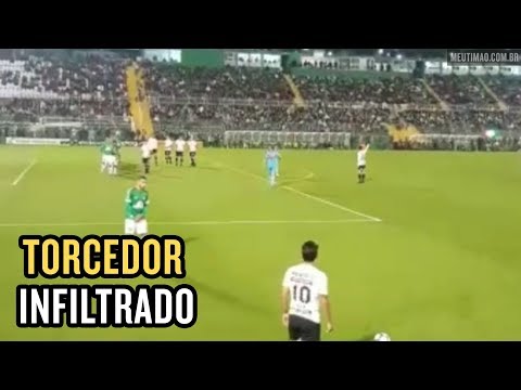 Corinthiano infiltrado filma gol do Jadson na torcida da Chapecoense