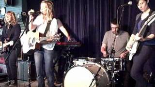 Katie Herzig-Free My Mind (live)