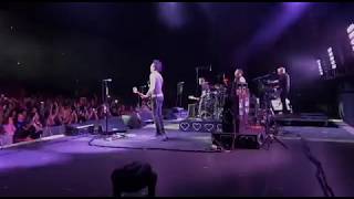 Joan Jett &amp; The Blackhearts intro to Jackknife Stiletto&#39;s &#39;Wannabe&#39;