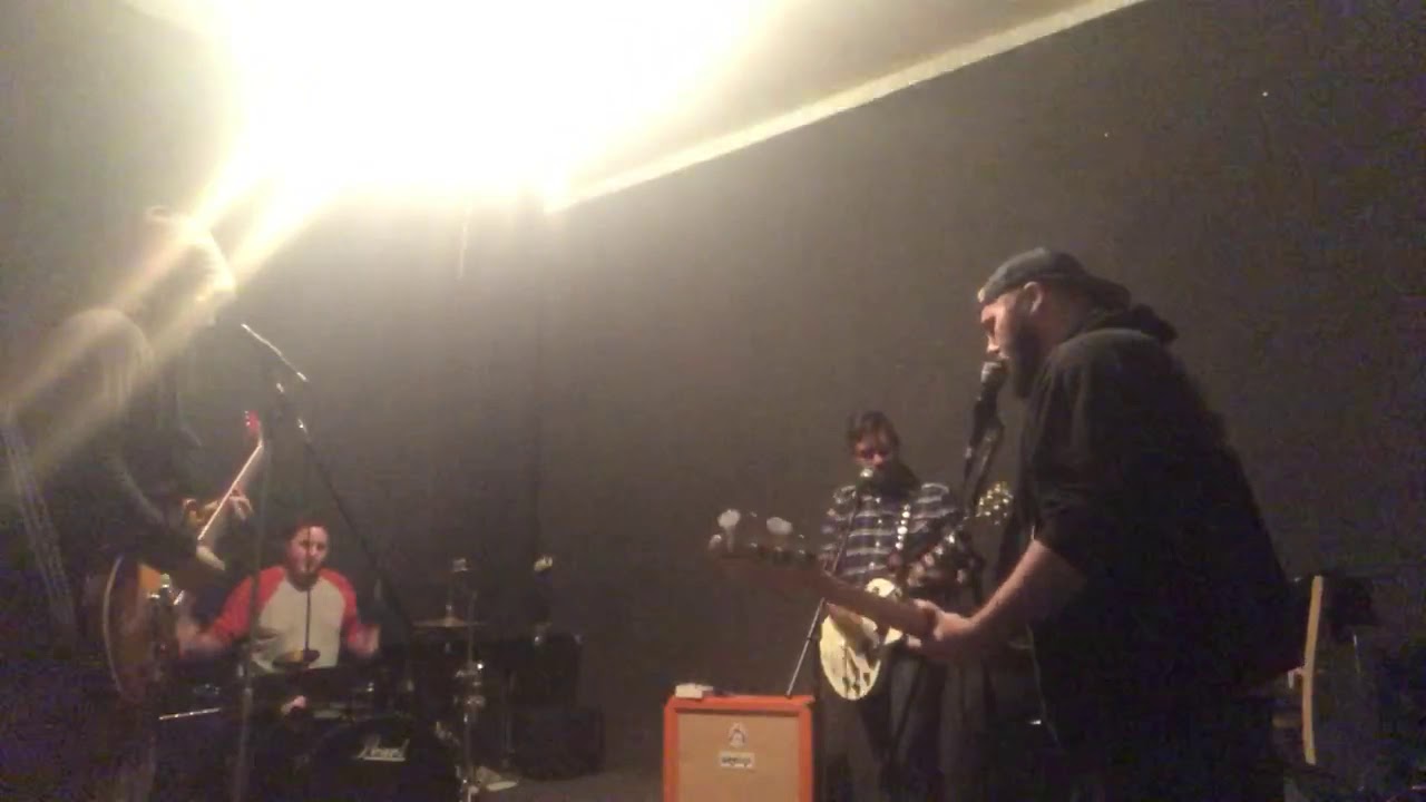 trim 77BA6806 1179 4573 BFB9 A874CD93C998