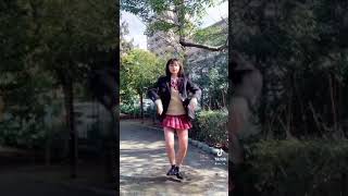 TikTok パンツ見えた人ー✋