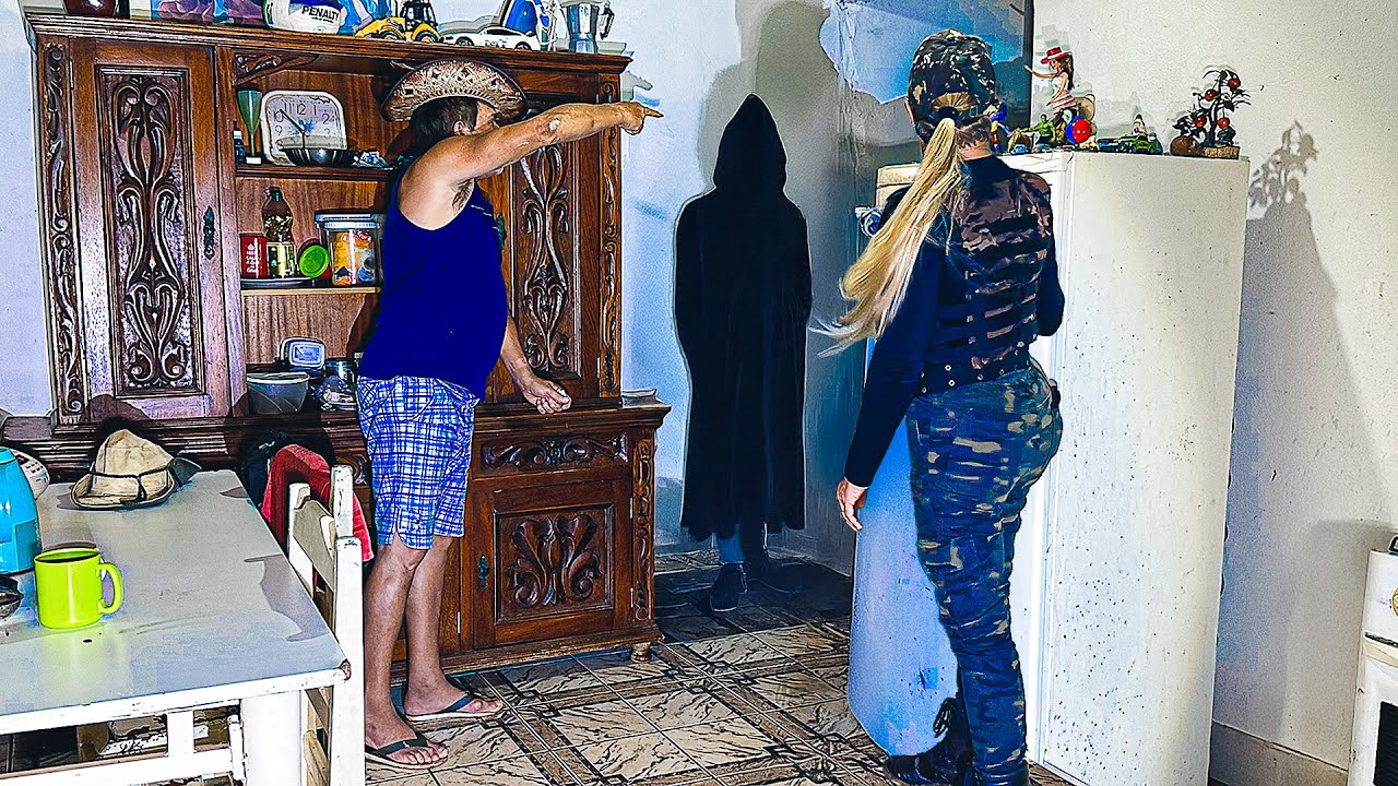 HOMEM VÊ VULTO PRETO O TEMPO TODO E PEDE AJUDA PARA  A ROSY - SPIRITBOX