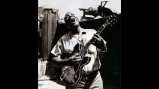 Howlin' Wolf - Smile At Me