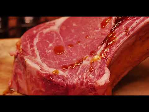 TOMAHAWK STEAK cortado por El Toro Loco Churrascaria - A melhor churrascaria de Miami!