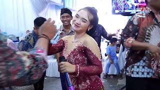 Download lagu Trenyuh -= garwane wong Liyo - Tlingsingan SRAGENAN Cokek Cs.MADUKISMO mp3 Download lagu Trenyuh -= garwane wong Liyo - Tlingsingan SRAGENAN Cokek Cs.MADUKISMO mp3