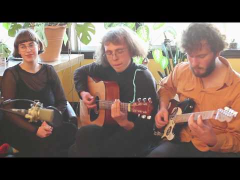 Bagdad Brothers -  svo dó hún, að nóttu, í draumi