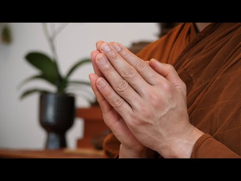 Morning Chanting in Pali and English