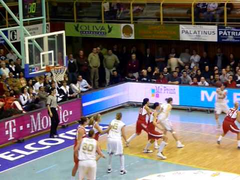 MiZo Pécs 2010-Krakkow  68-64  hajráááá Péééécss