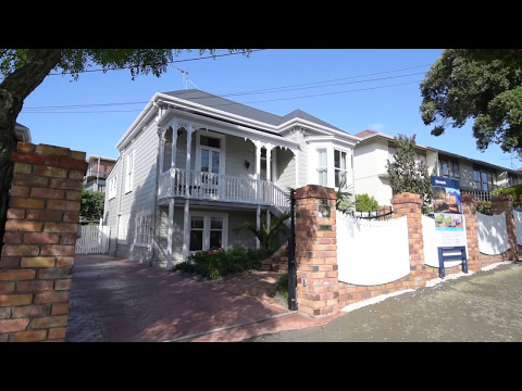 SOLD Mike Robson - 30 Esplanande - Mt Eden