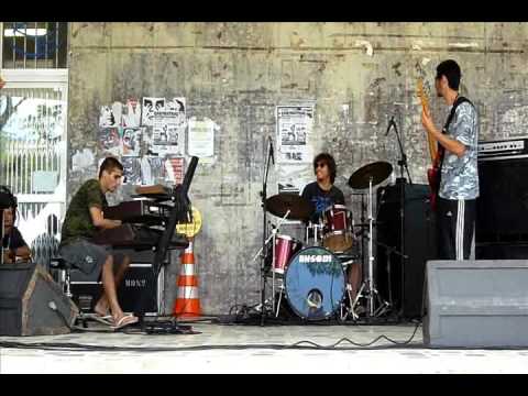 Os Skrotes na UFSC - musica 1/3