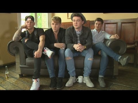 リクストンインタビュー。アリアナ・グランデと彼らが今までにしてきたことの中で最もラッドなもの (Rixton interview: Ariana Grande and the most laddish thing they've done)