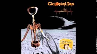 Ciclonautas - Como caballo en celo