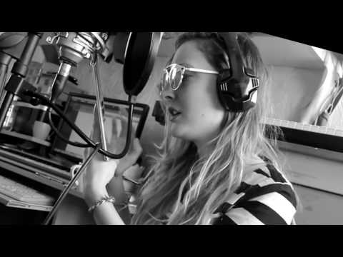 Bogdana Petrova - (You Make Me Feel Like) A Natural Woman (Cover)